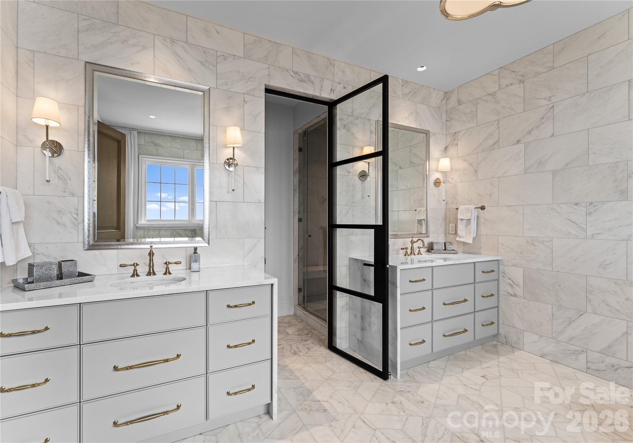 The Peninsula - Residential