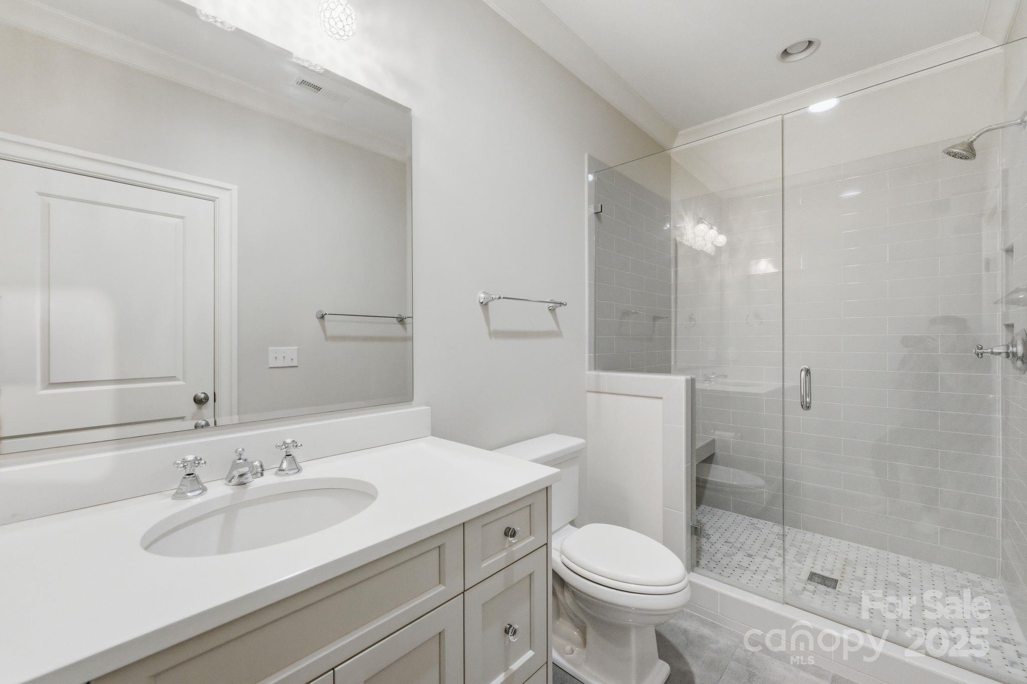 Charlotte, North Carolina 28211, United States, 5 Bedrooms Bedrooms, ,5 BathroomsBathrooms,Residential,Active,251927