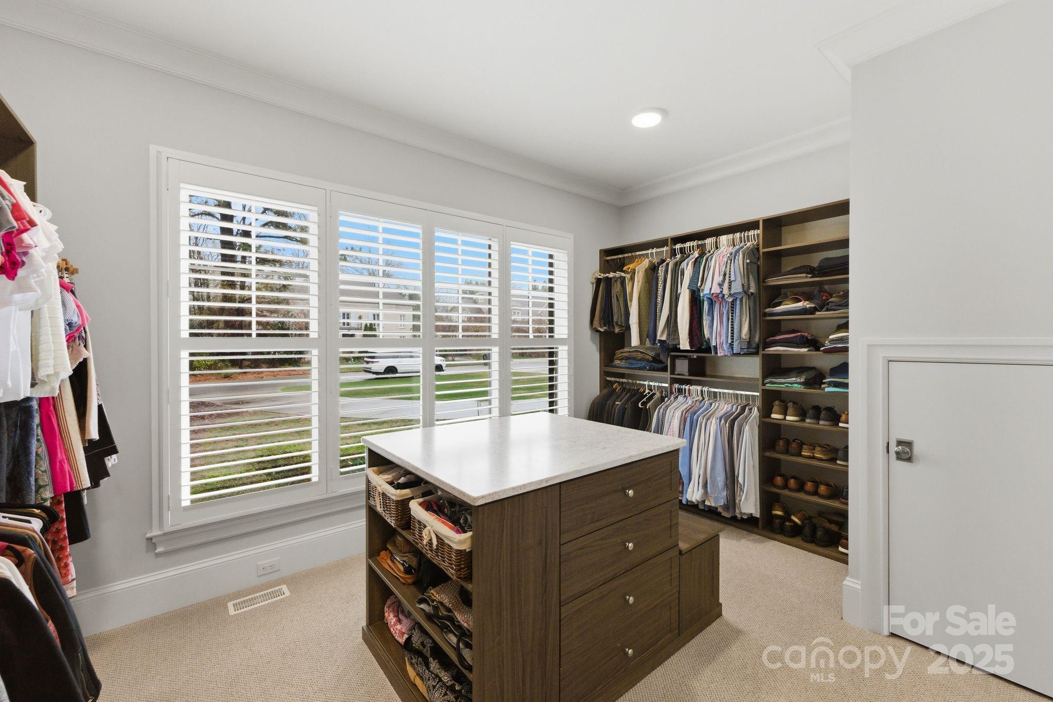 Charlotte, North Carolina 28211, United States, 5 Bedrooms Bedrooms, ,5 BathroomsBathrooms,Residential,Active,251927