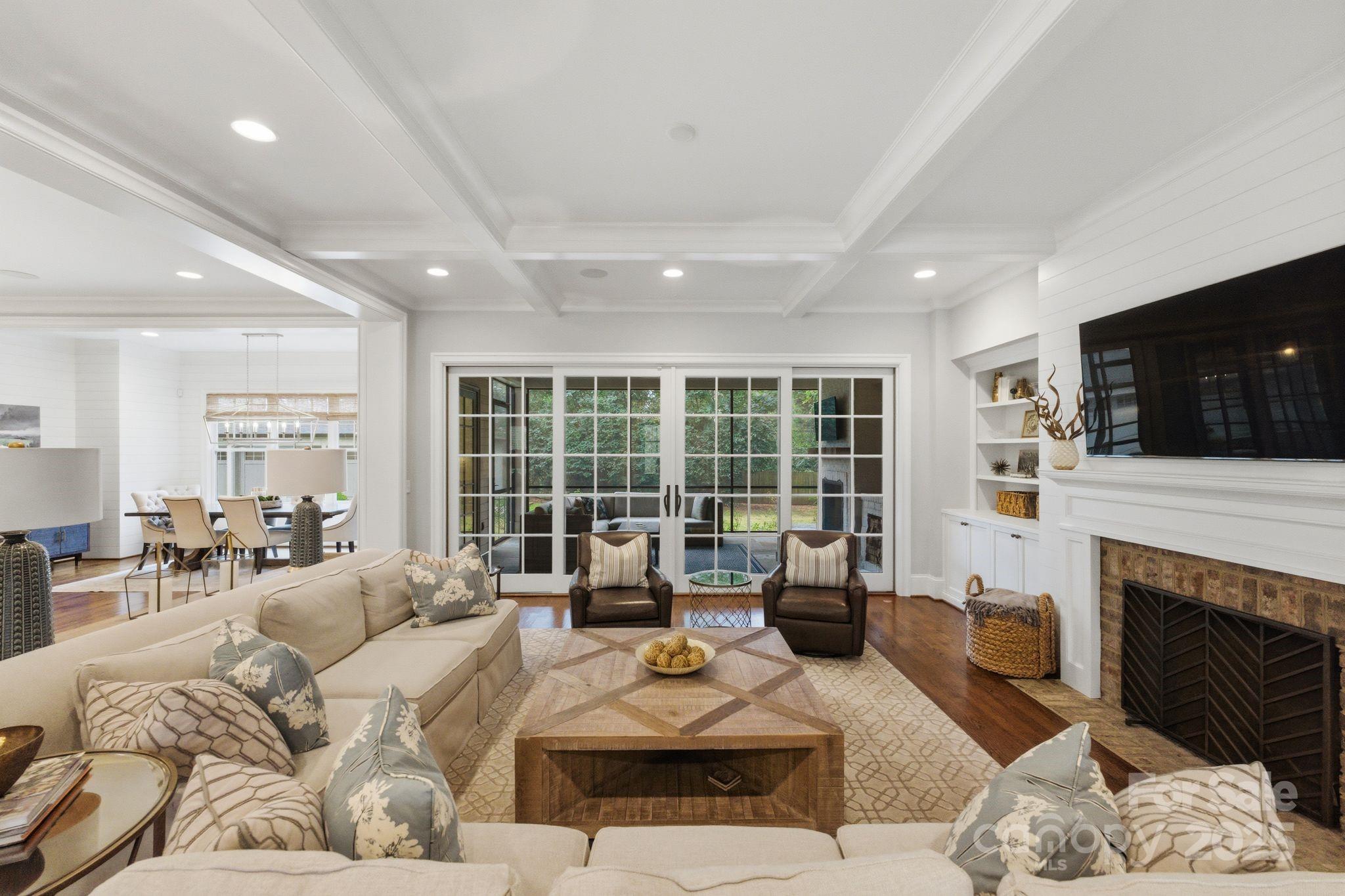 Charlotte, North Carolina 28211, United States, 5 Bedrooms Bedrooms, ,5 BathroomsBathrooms,Residential,Active,251927