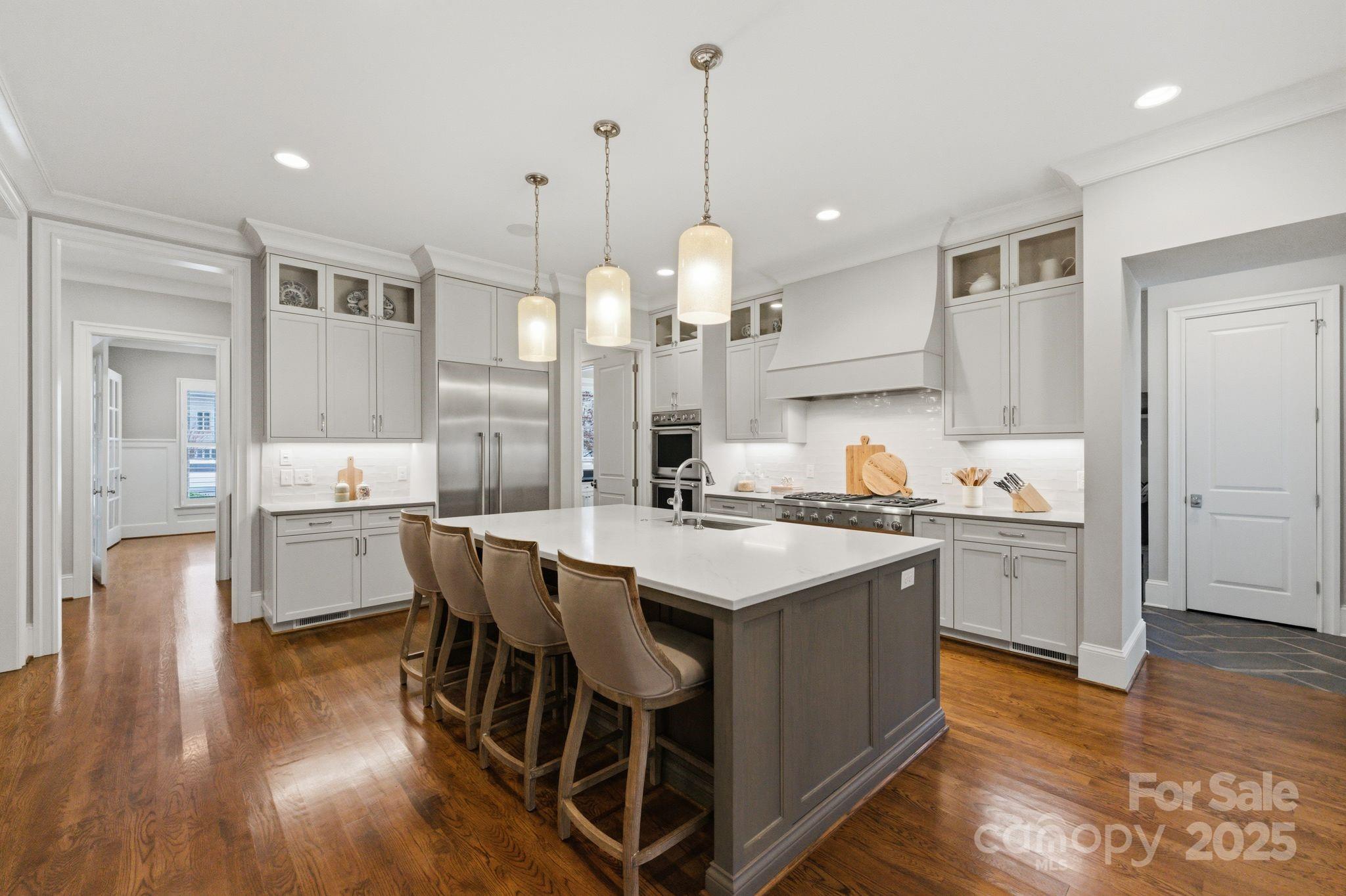 Charlotte, North Carolina 28211, United States, 5 Bedrooms Bedrooms, ,5 BathroomsBathrooms,Residential,Active,251927