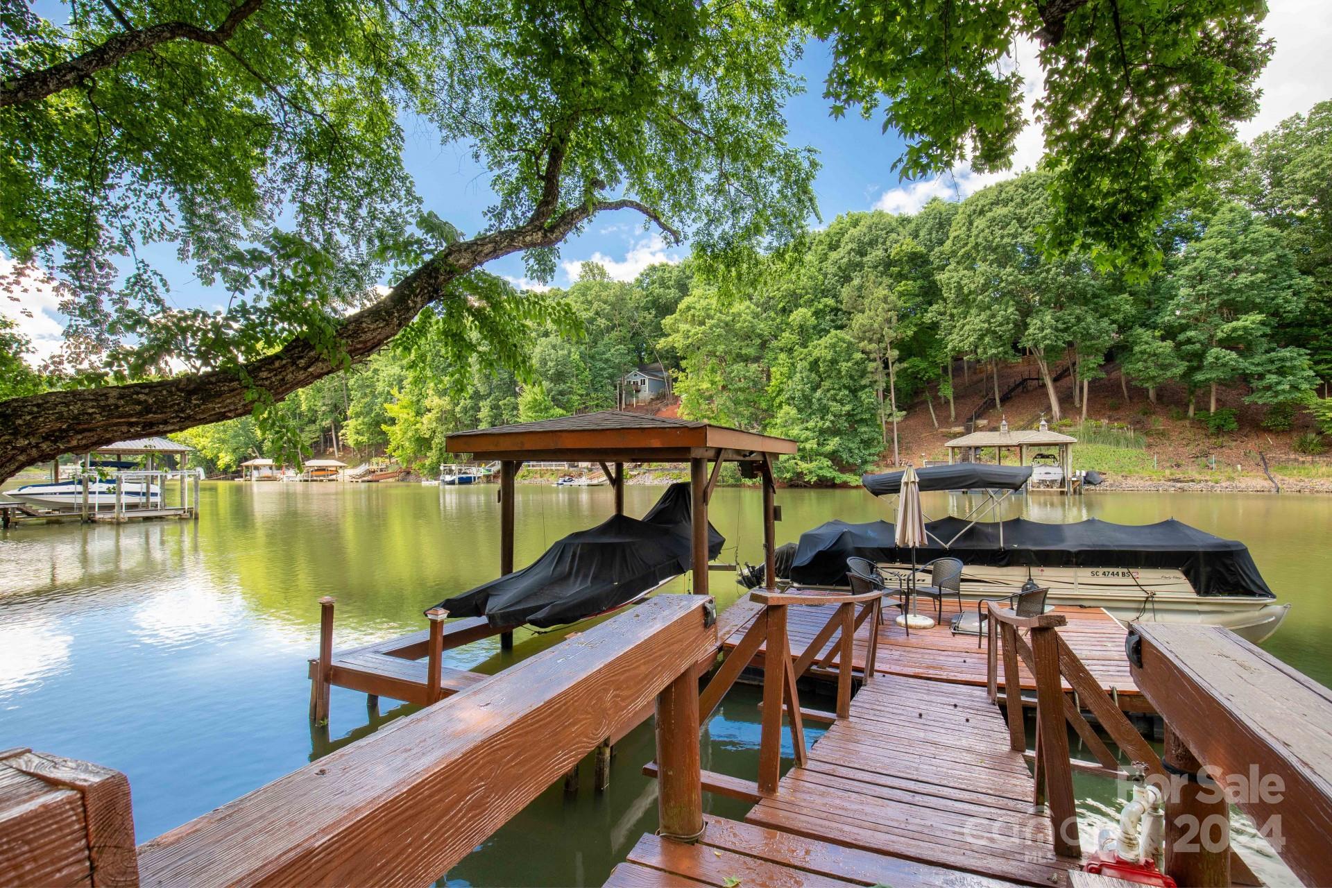 Tega Cay - Residential