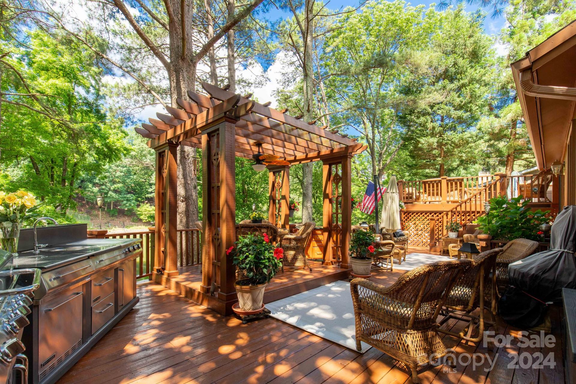 Tega Cay - Residential