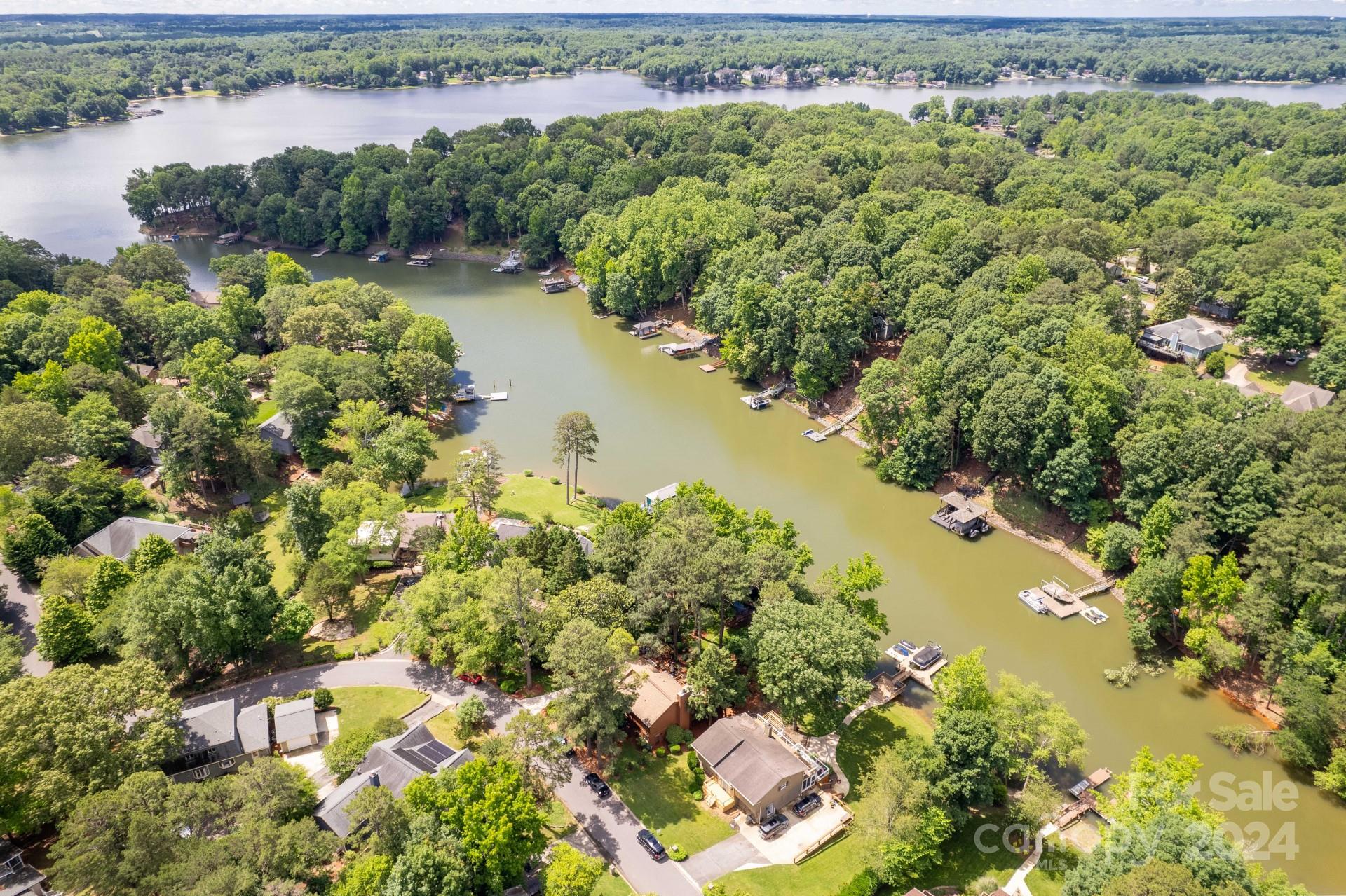 Tega Cay - Residential