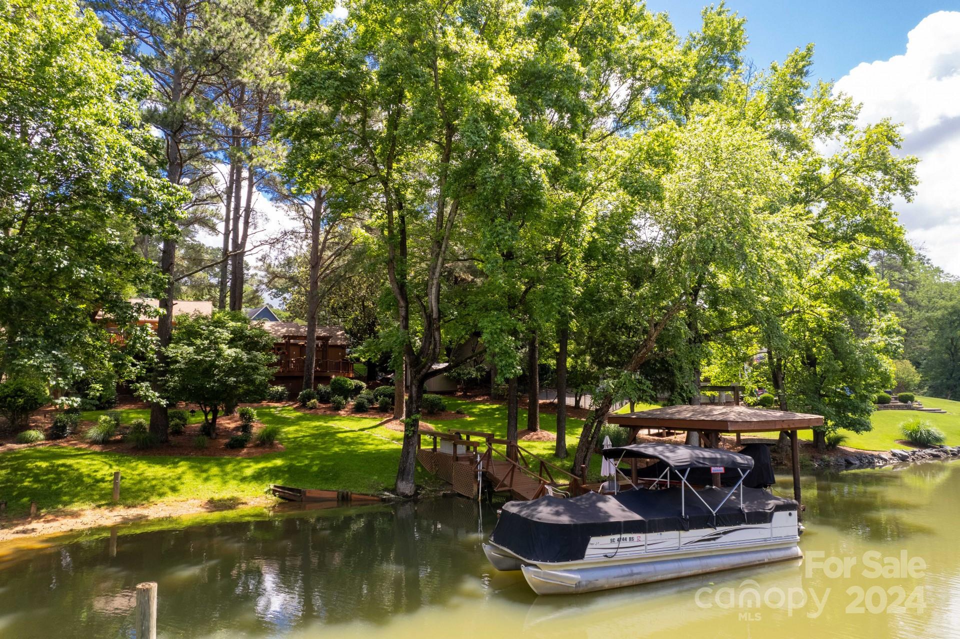 Tega Cay - Residential