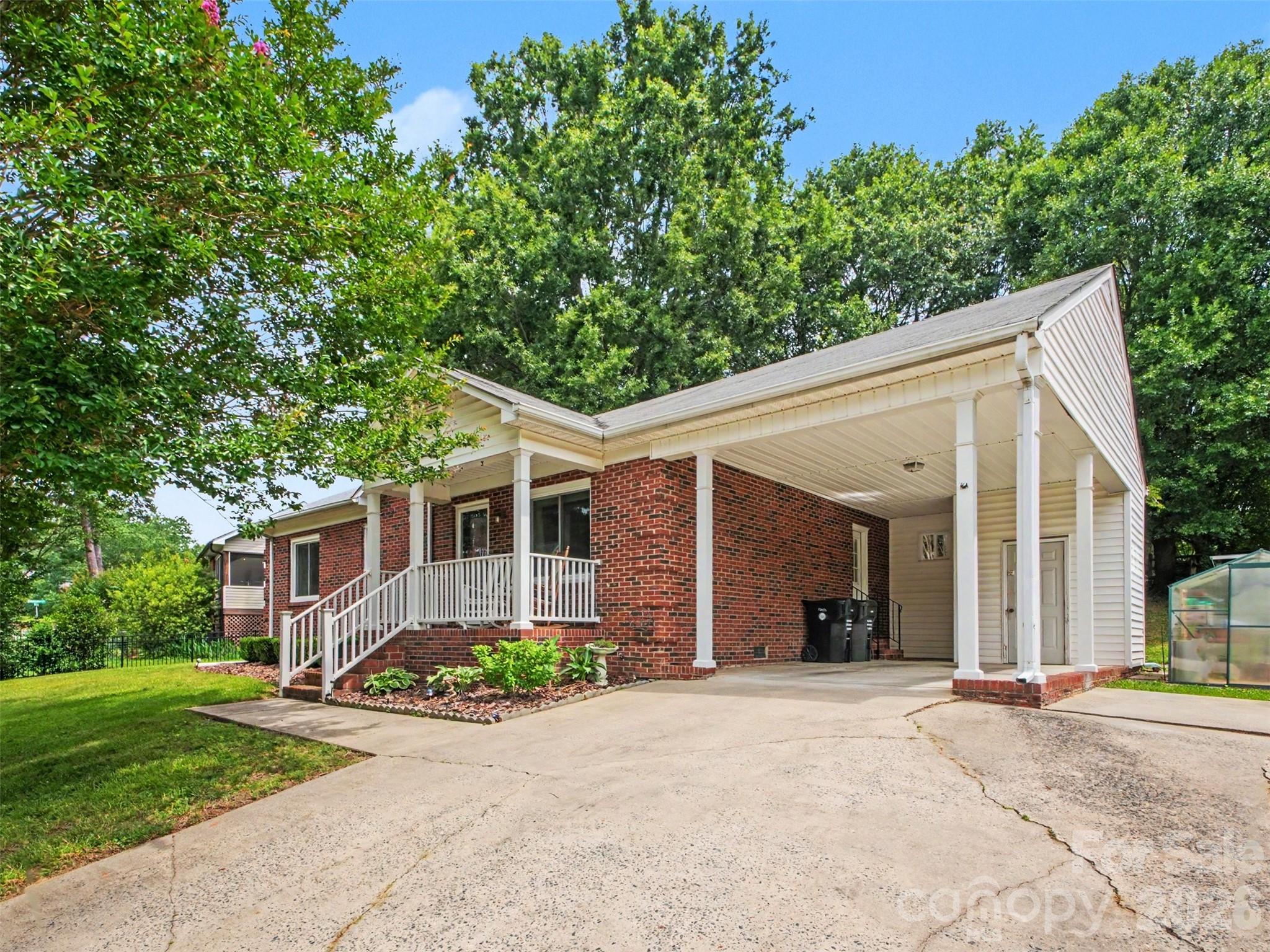 1009 Autumn Lane
