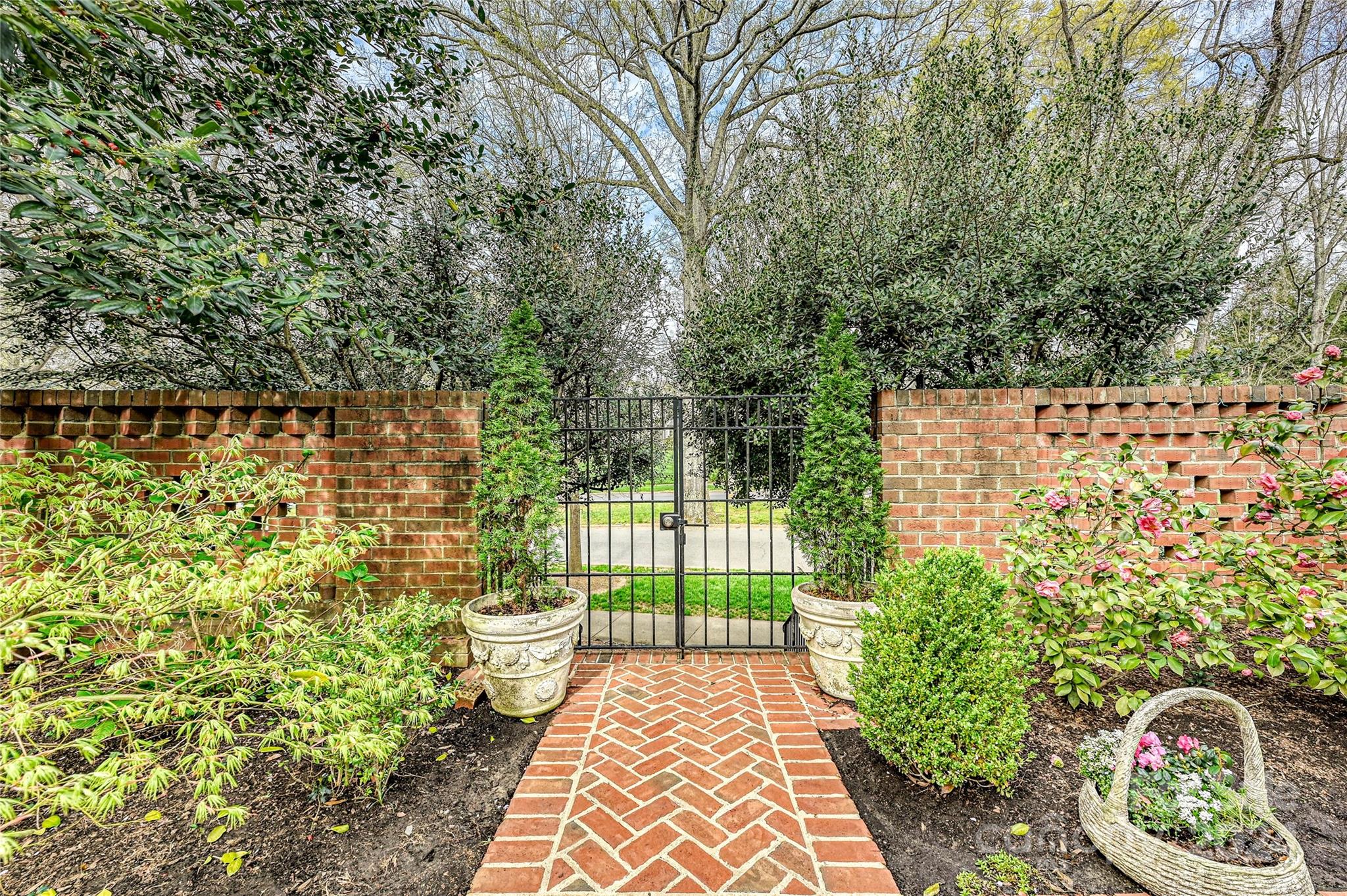 Myers Park - Residential