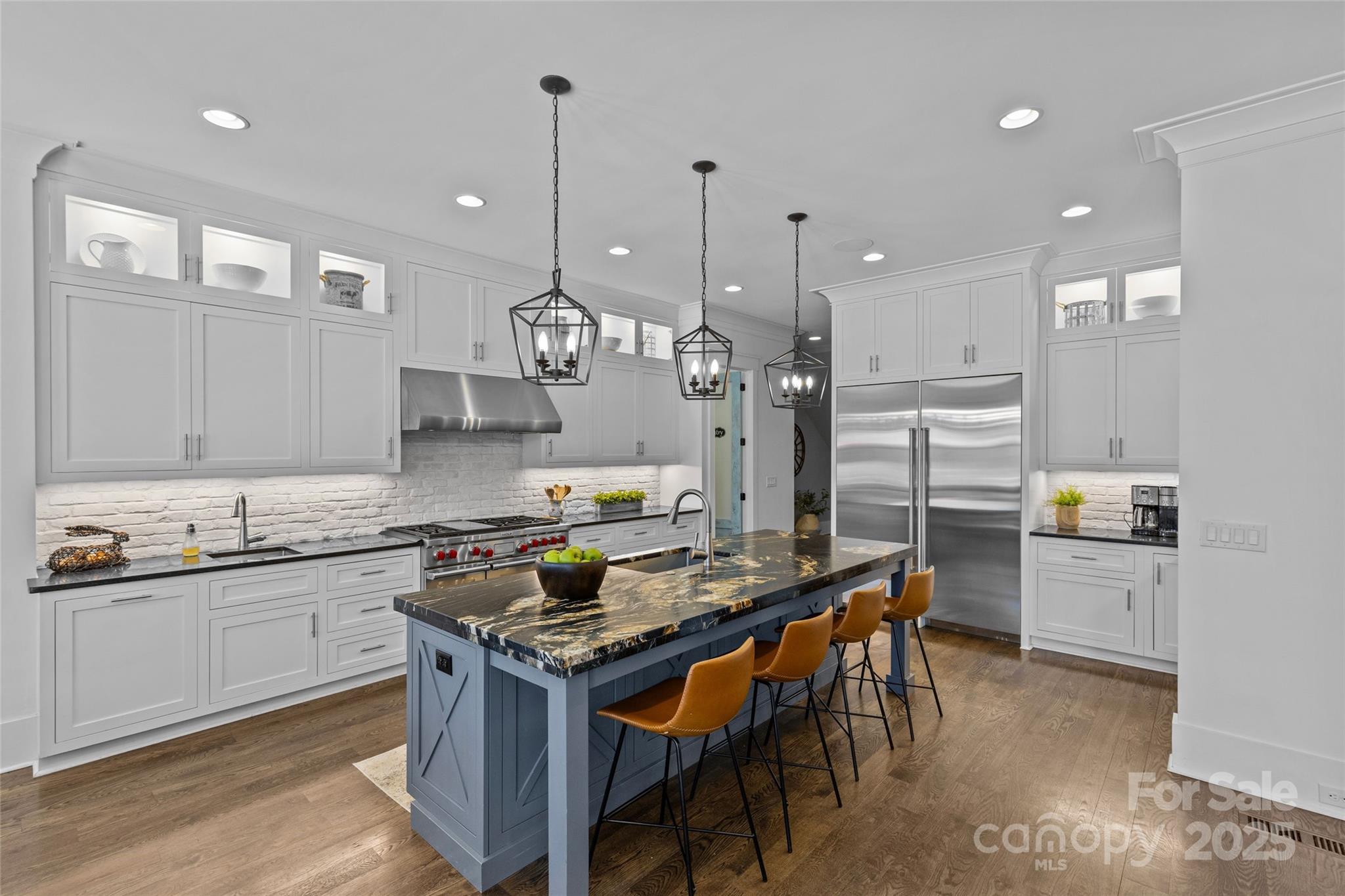 2615 Farm House Lane
