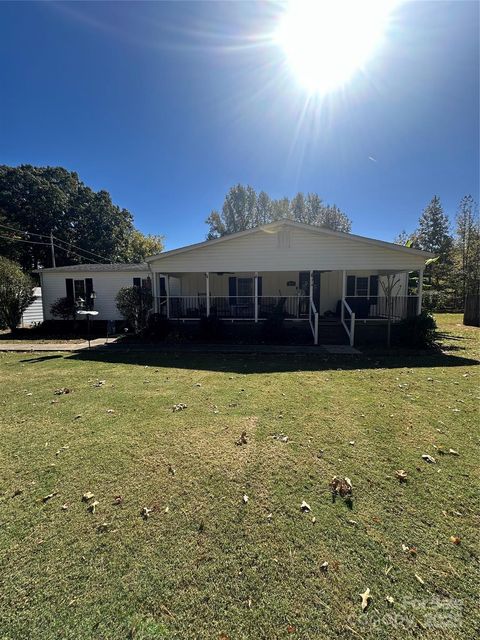 Photo of 4136 Puetts Chapel Road, Dallas, NC 28034 (MLS # 4315503)