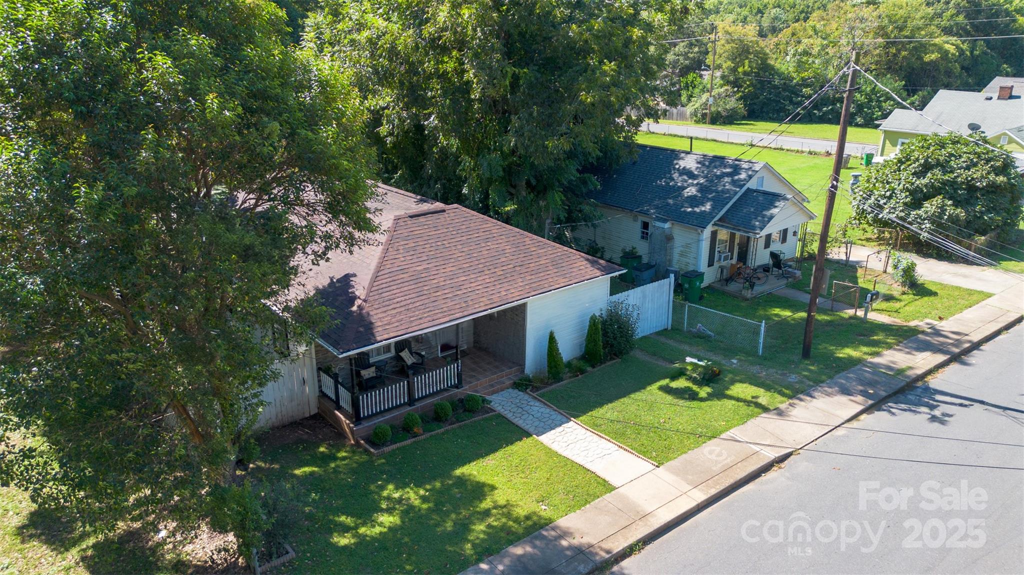 337 Lakewood Avenue