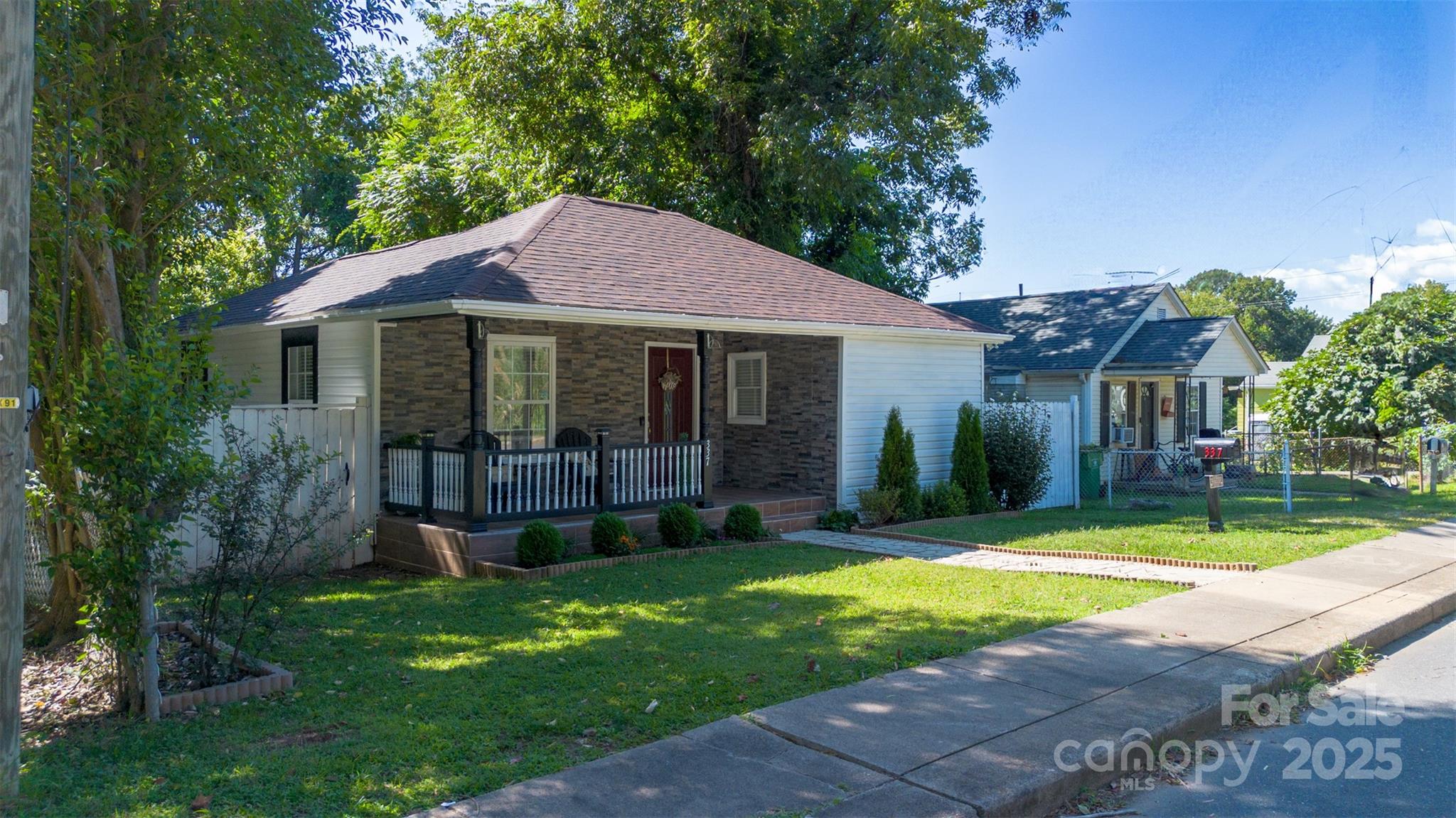 337 Lakewood Avenue