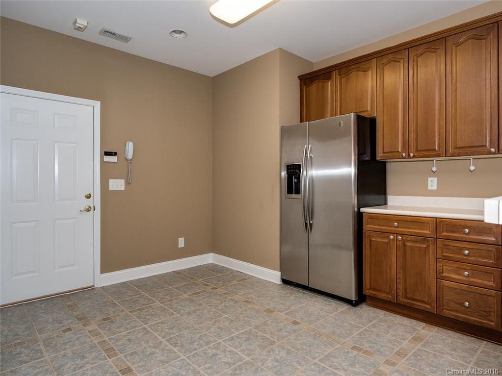 Mint Lake Village - Residential