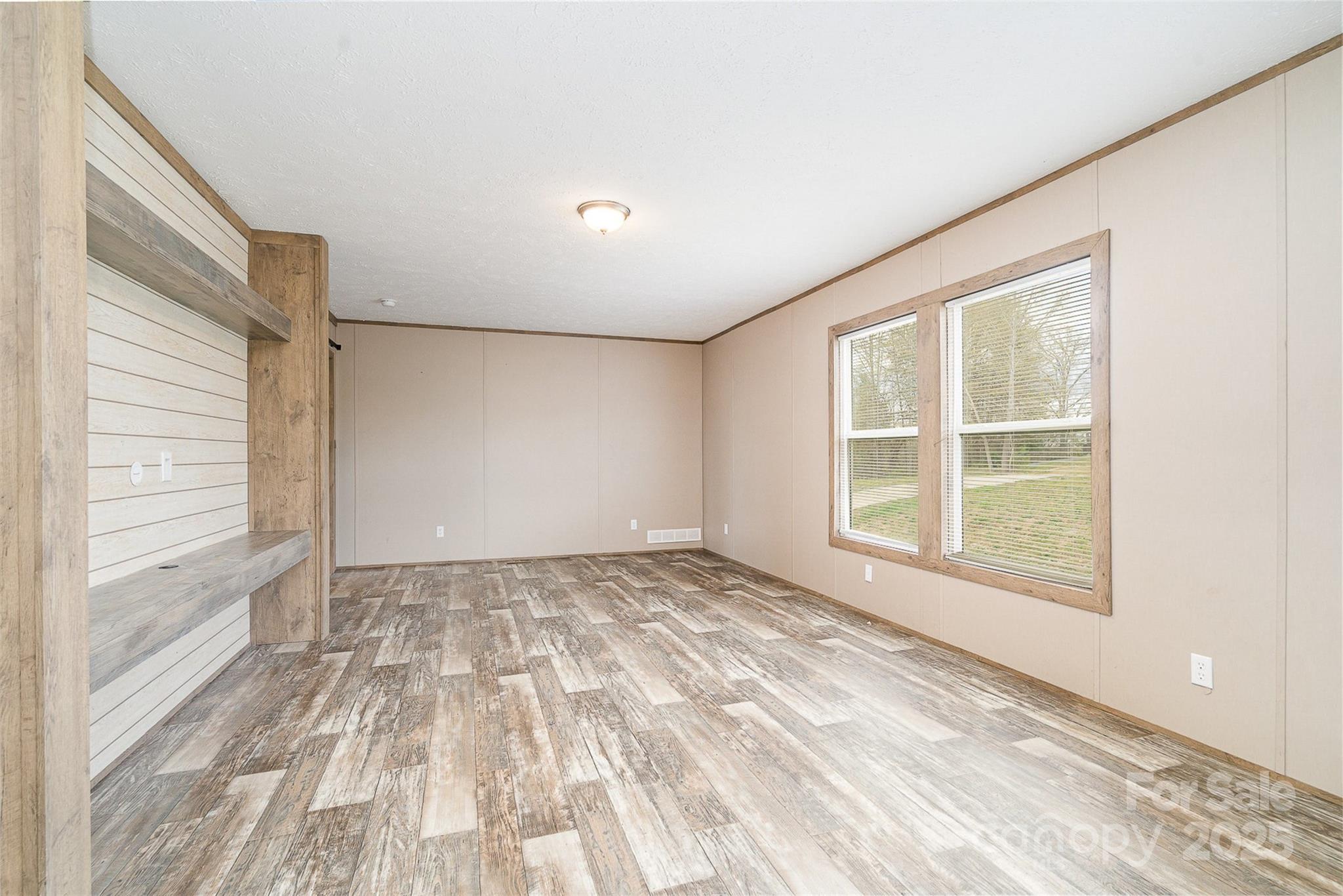 Kings Pointe - Residential