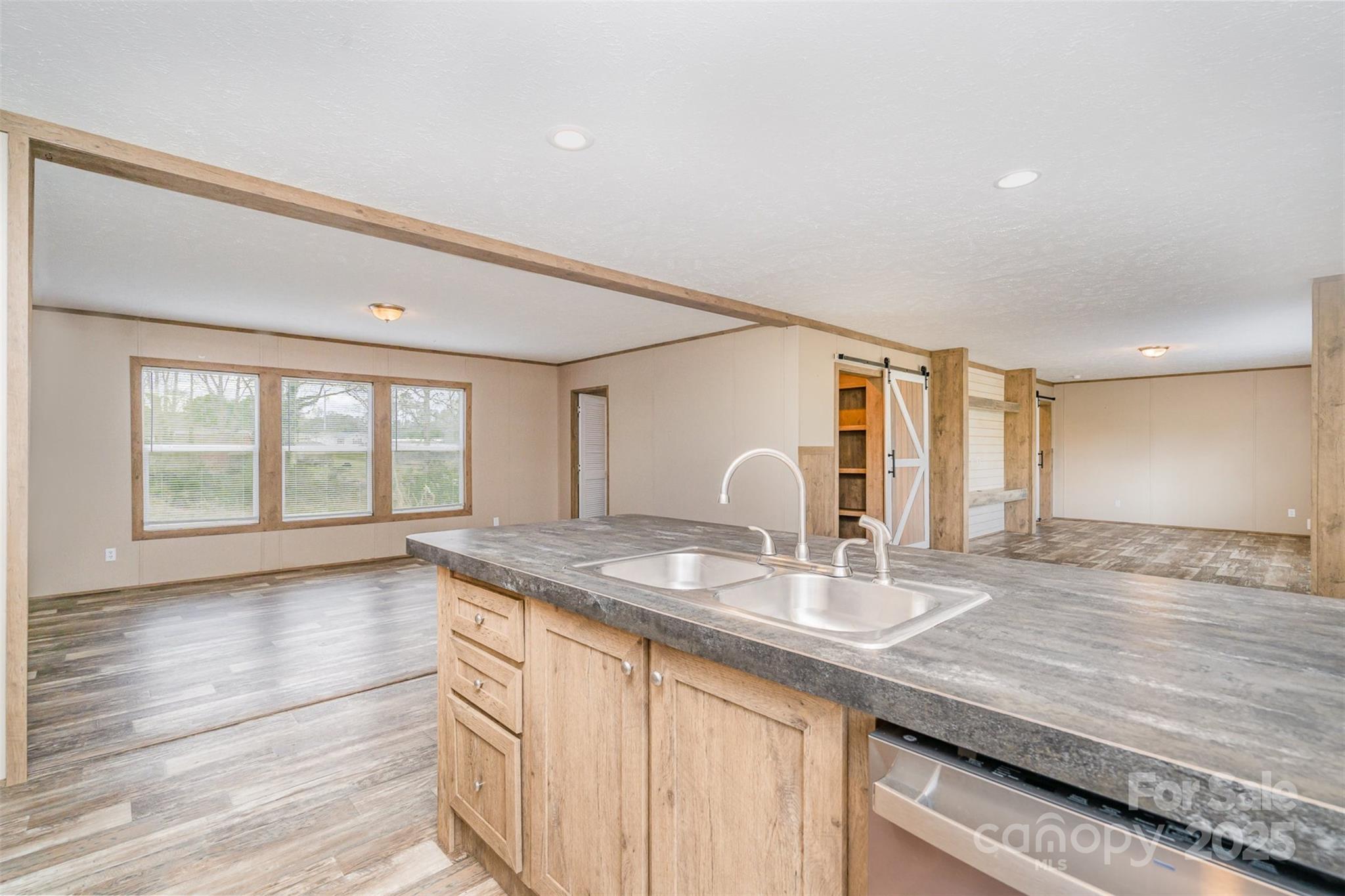 Kings Pointe - Residential