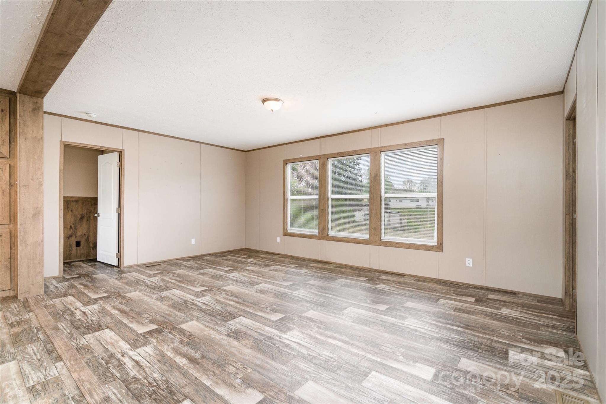 Kings Pointe - Residential