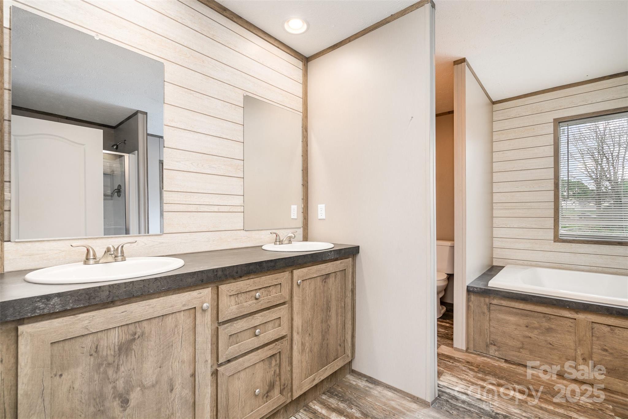 Kings Pointe - Residential