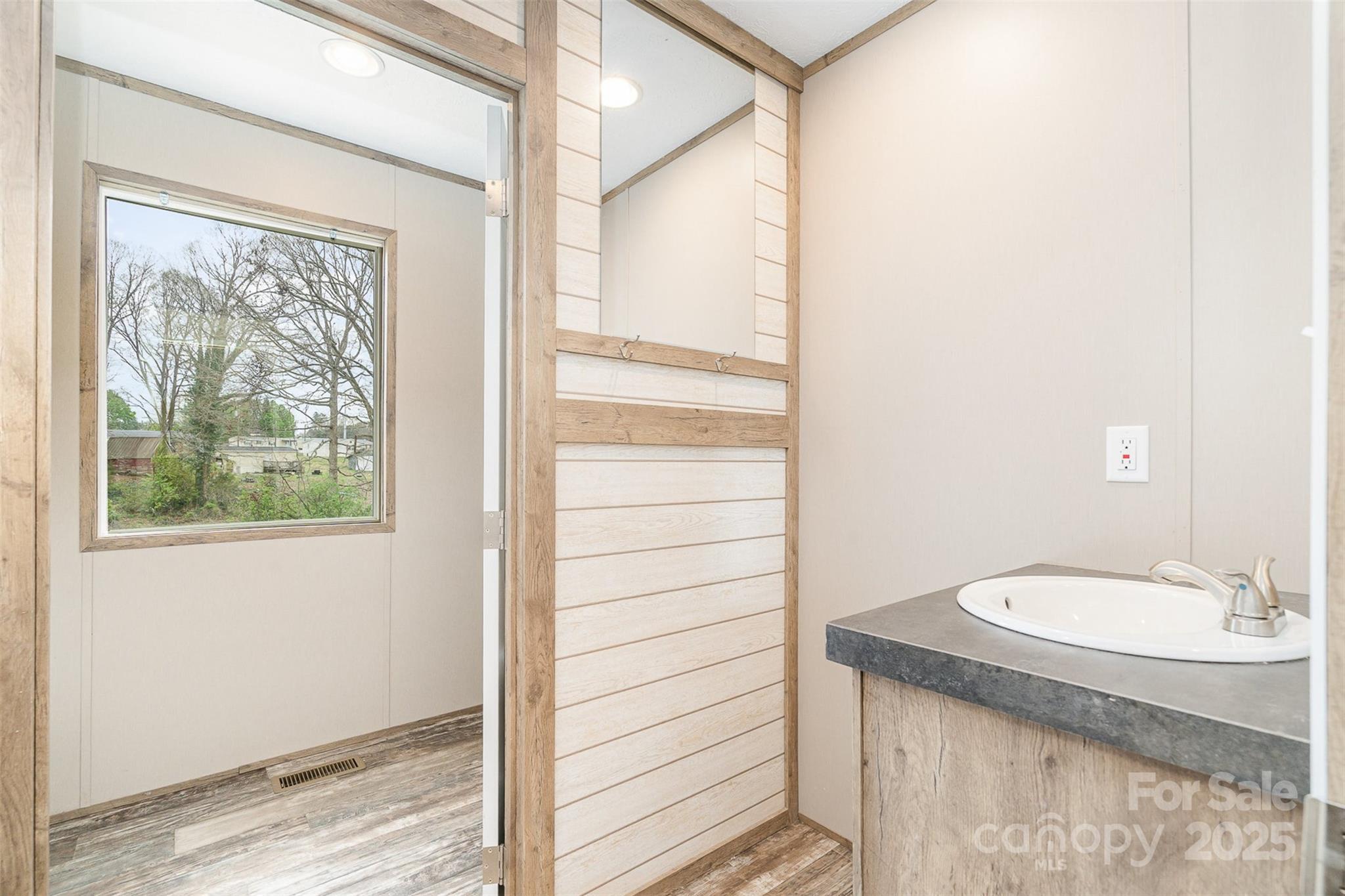 Kings Pointe - Residential