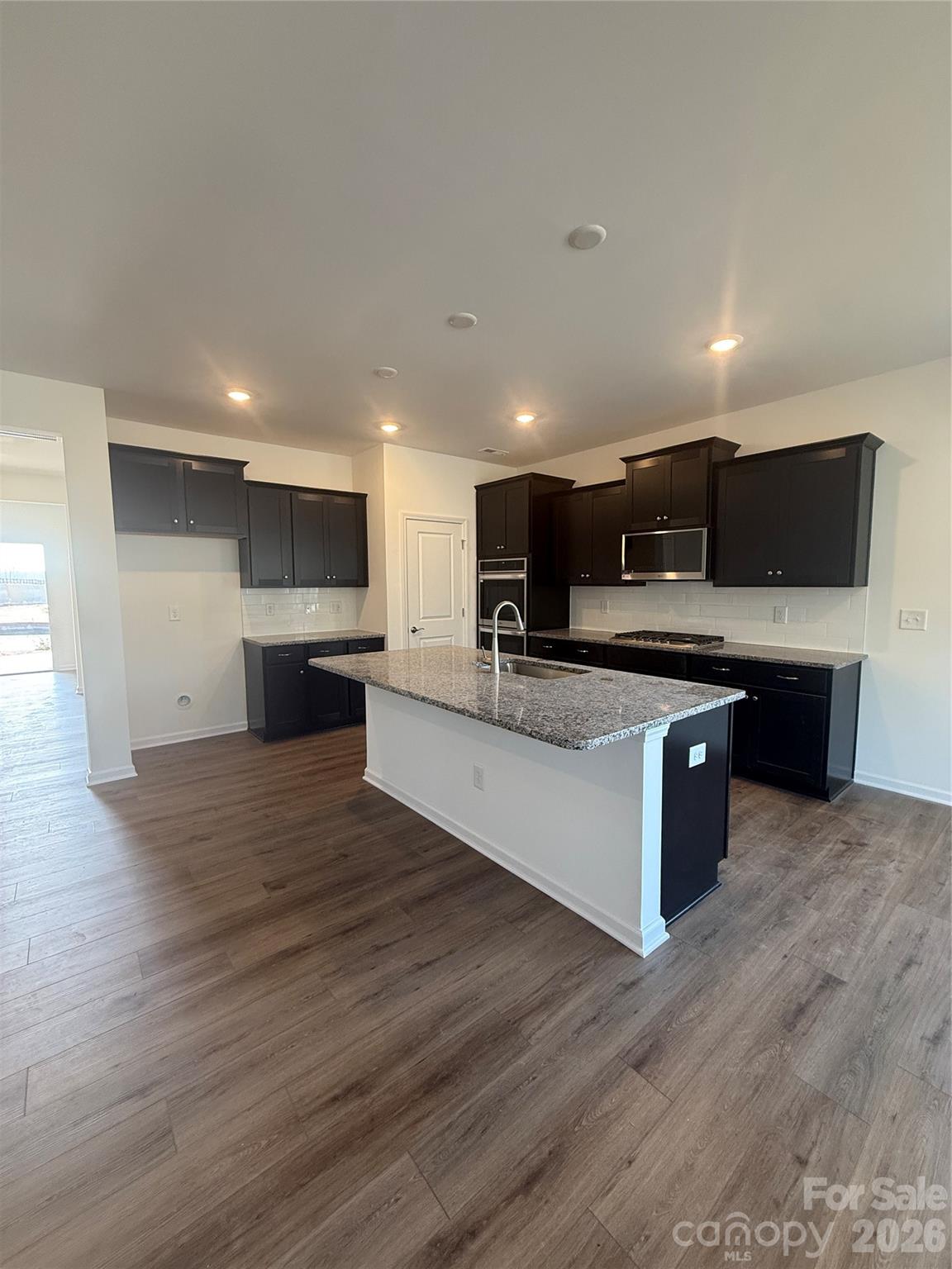 Roselyn - Residential