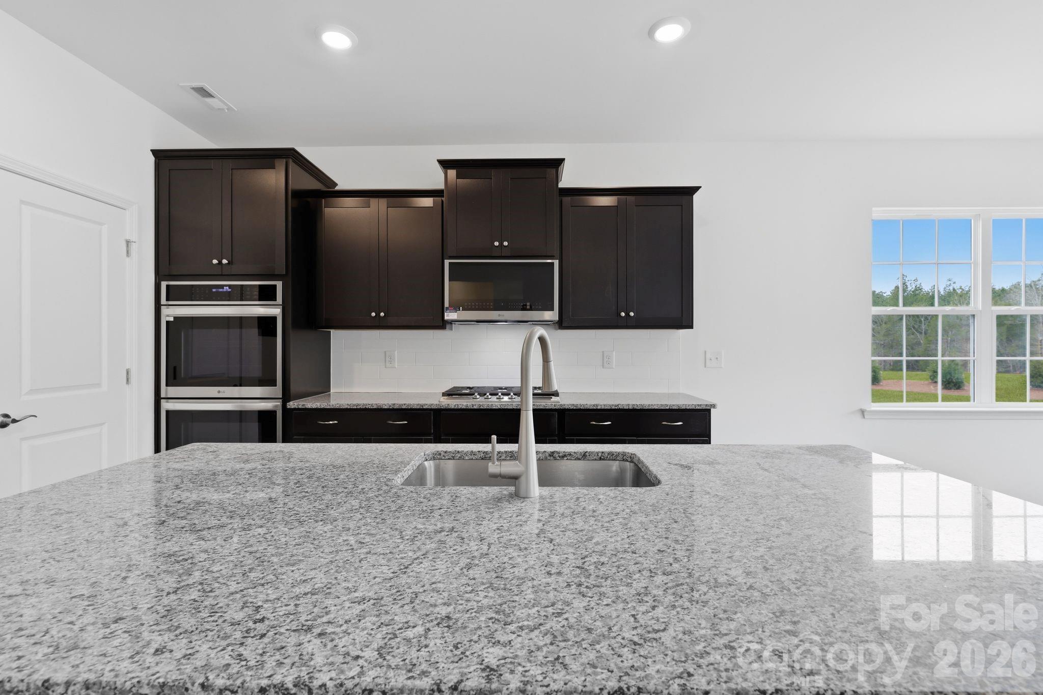 Roselyn - Residential