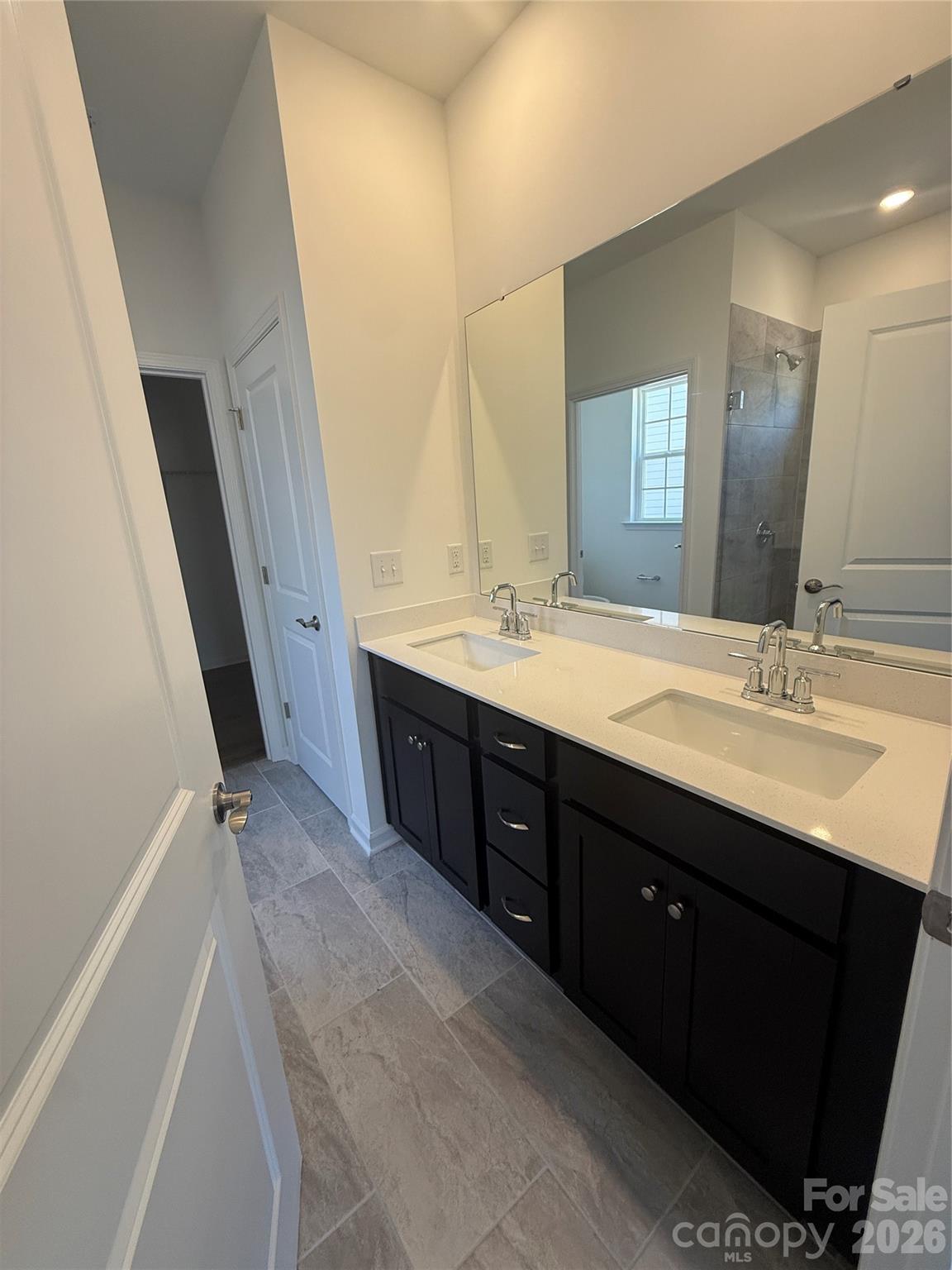 Roselyn - Residential