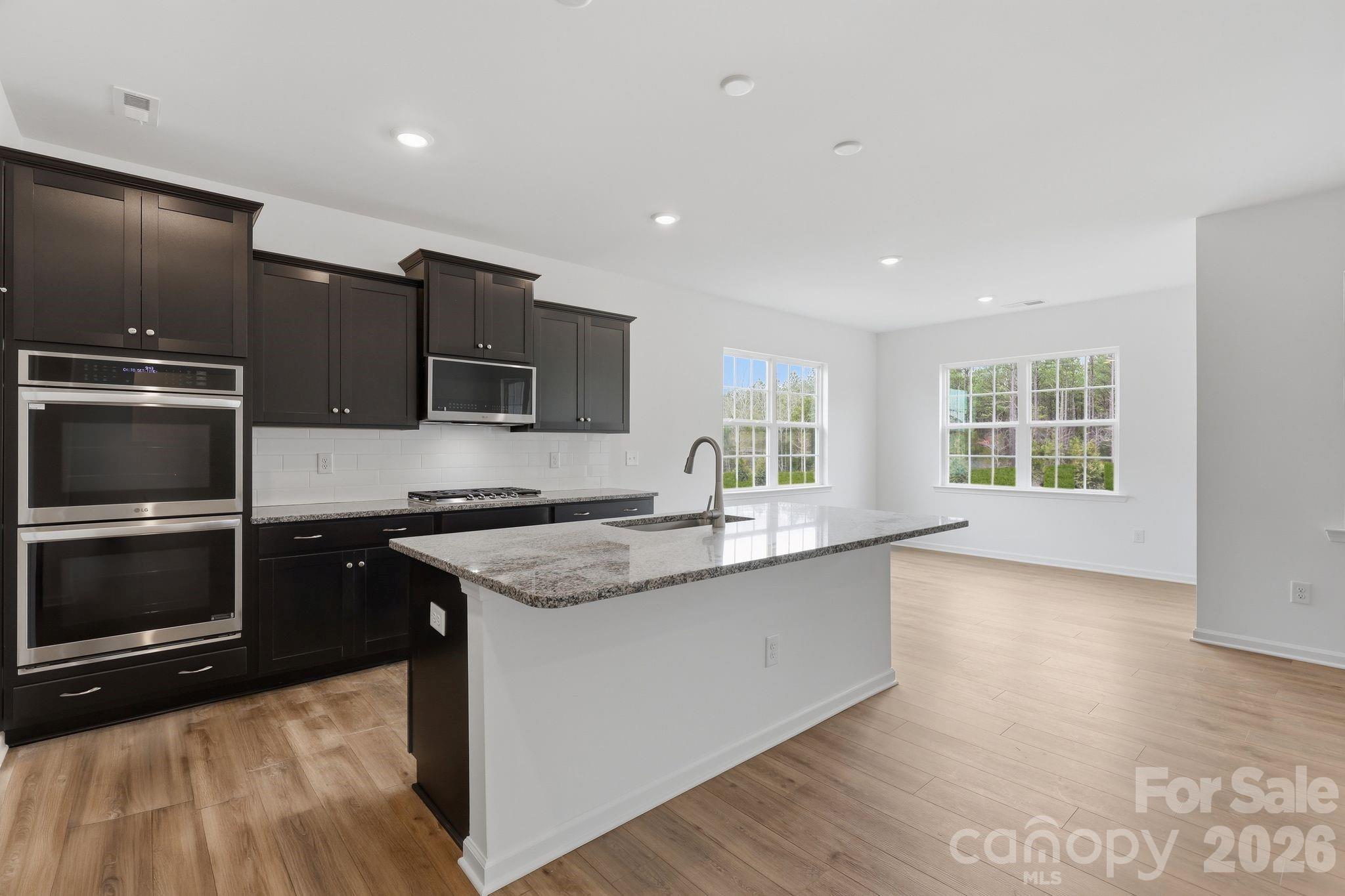 Roselyn - Residential