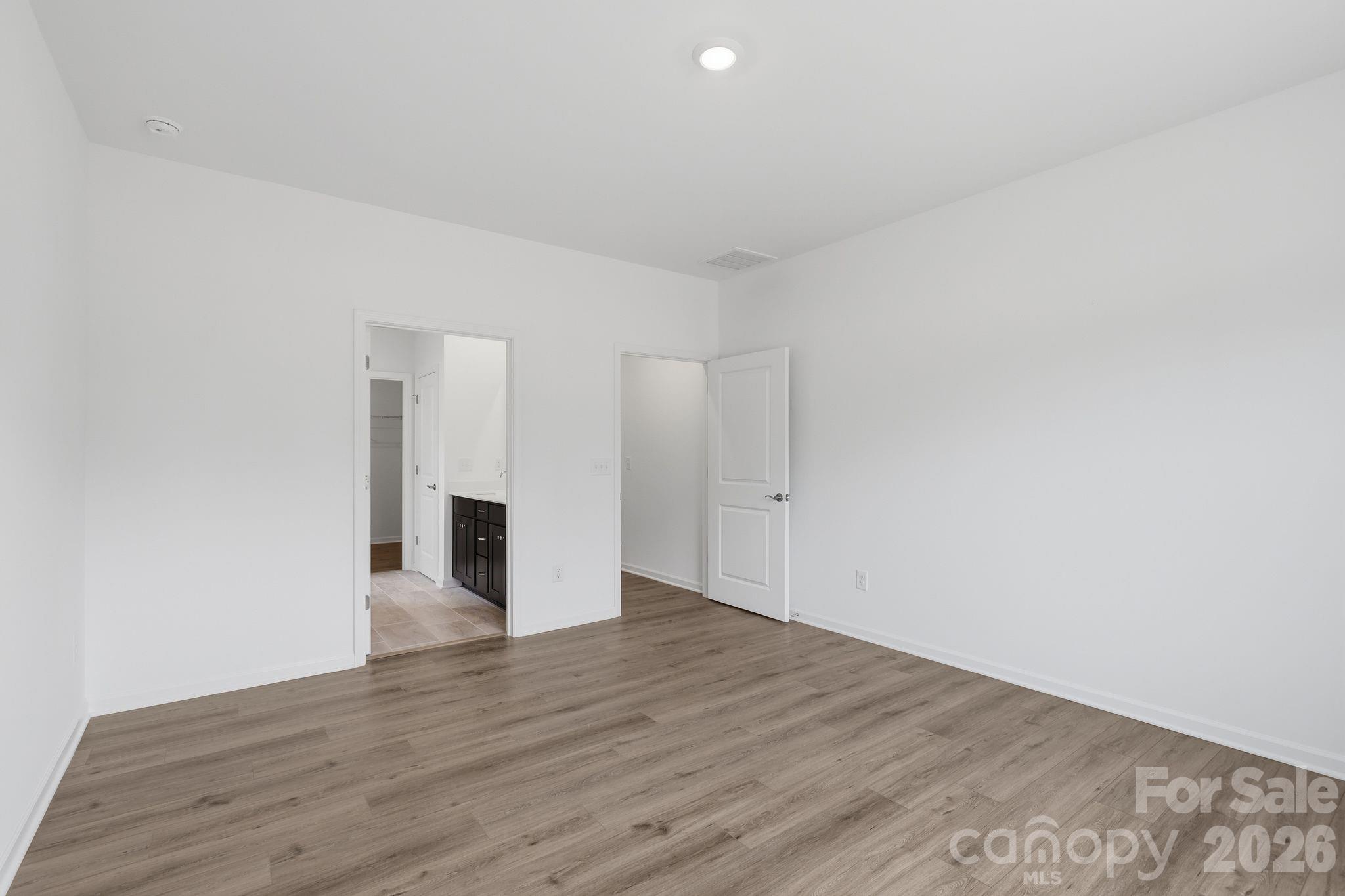 Roselyn - Residential