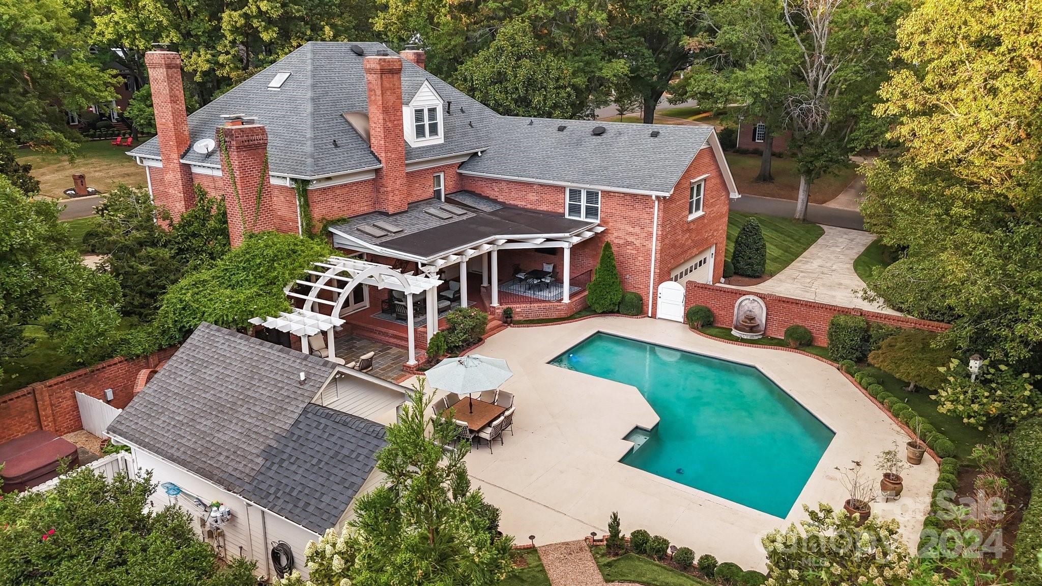 Quail Hollow - Residential