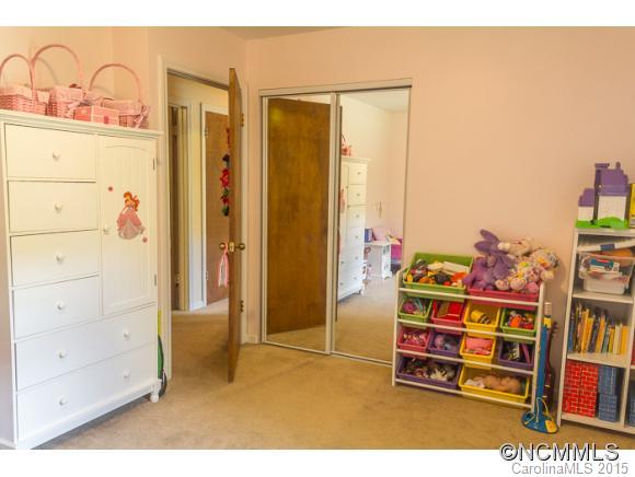 Dogwood Knolls - Residential