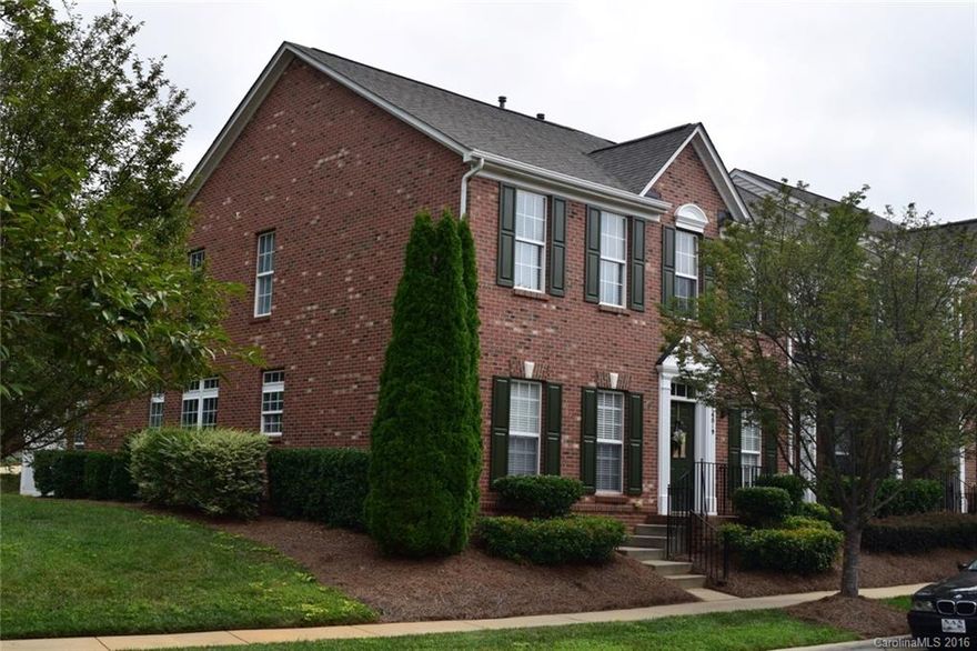 4 Bed, 2 1/2 bath end-unit brick townhouse, master down, detached 2 car in Lake Norman Cove. Adjacent to Jetton Park, huge lawn overlooks mature hardwoods. Hough High, Bailey Middle, Cornelius Elem. Main level vaulted ceilings, hardwoods, crown moldings, half bath. Side-by-side fridge, smooth-top stove, microwave, Corian counters, 42” maple cabinets. Master with trey ceiling/fan. Soaking tub, separate shower, walk-in closet, double vanity. 3 large beds up, full bath, closet space, great views!