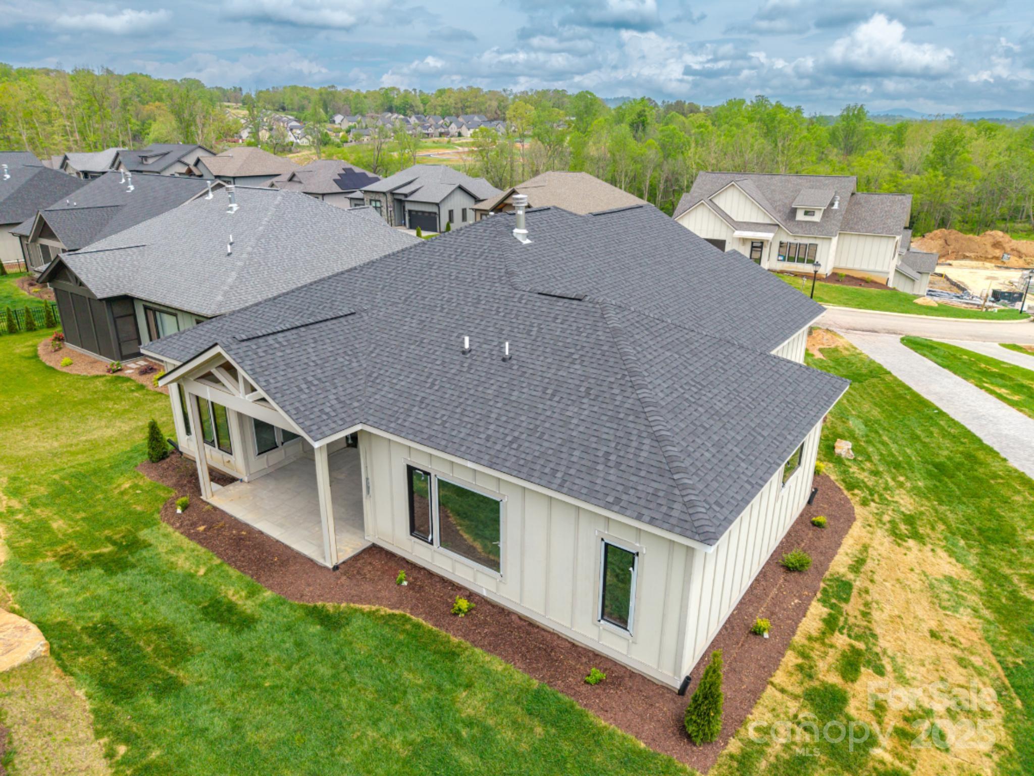 325 Avery Trail Drive 34