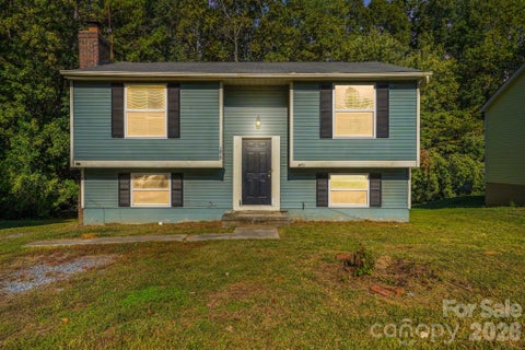 Photo of 1010 Glenfiddich Drive, Charlotte, NC 28215 (MLS # 4434541)