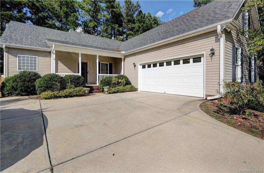 Amazing 3 BR ranch home! Great room with vaulted ceiling and fireplace, large open kitchen, master bedroom with trey ceiling. Master bath has jetted tub. Fenced backyard with patio.