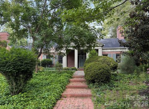 Photo of 109 Stuyvesant Road, Asheville, NC 28803 (MLS # 4374865)