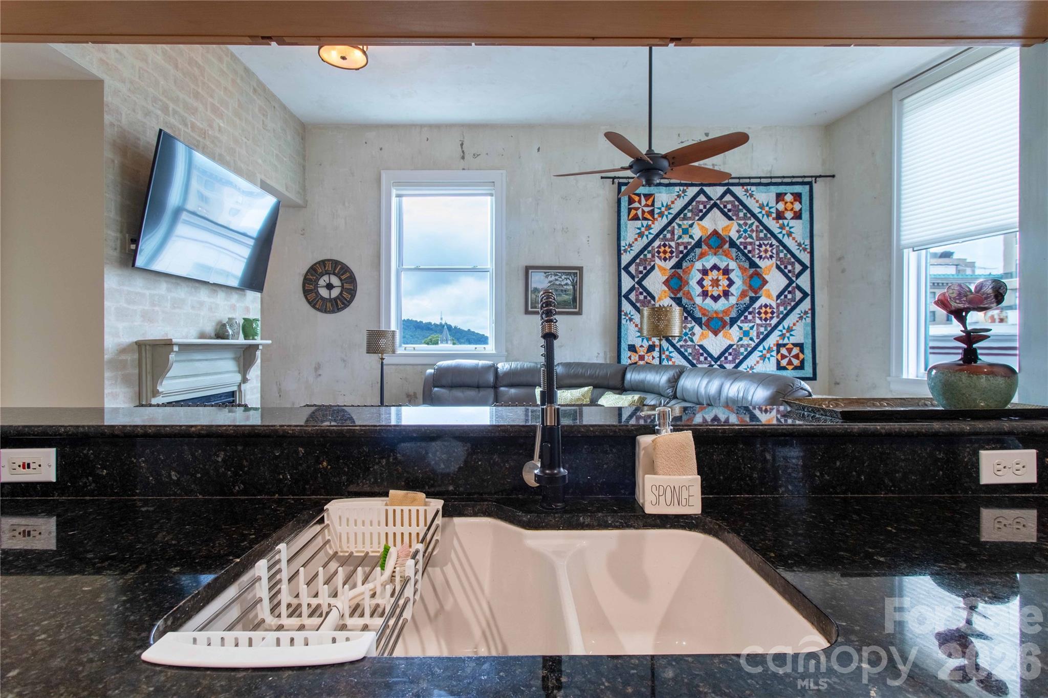84 W Walnut Street 501