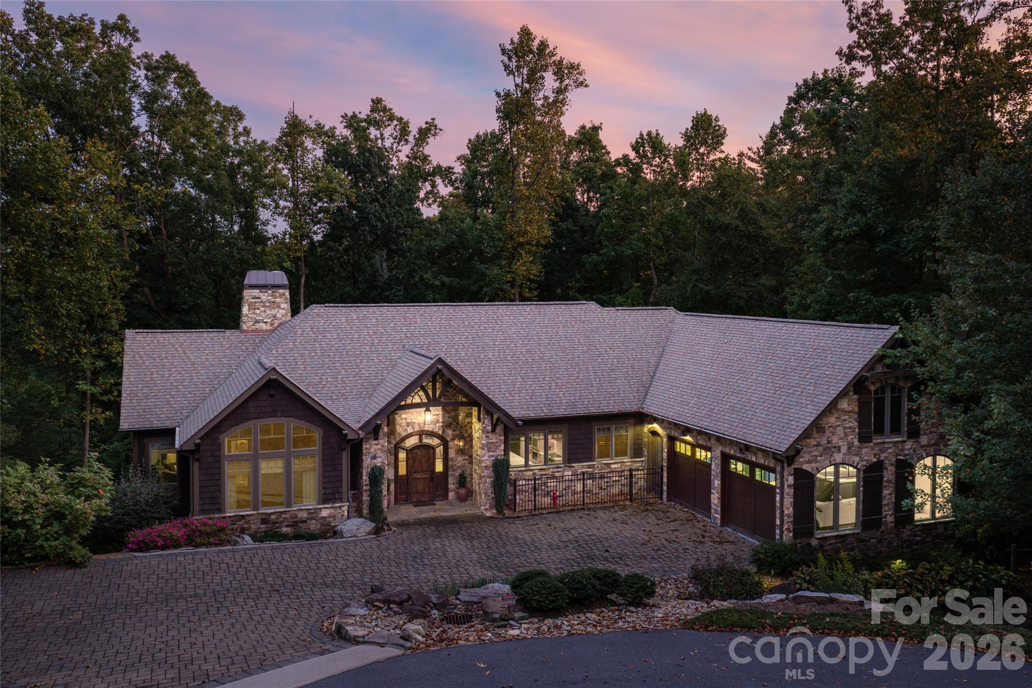 2 Cherokee Orchard Court