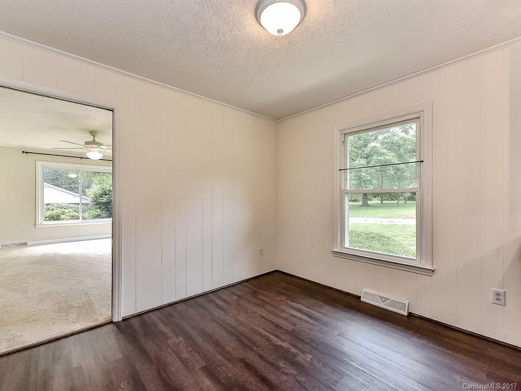 Twin Oaks - Residential