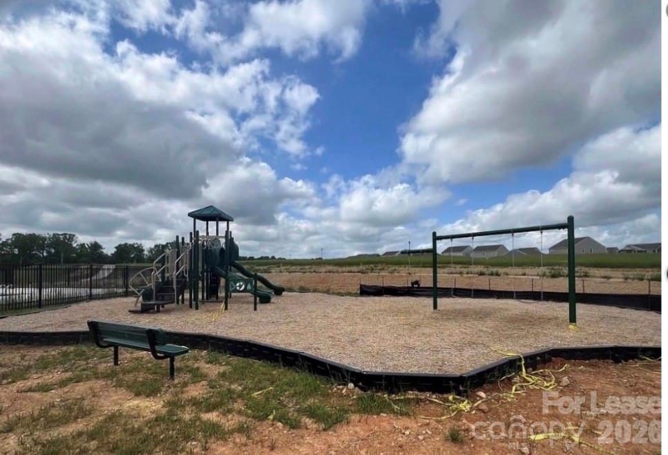 Secrest Commons - Residential Lease