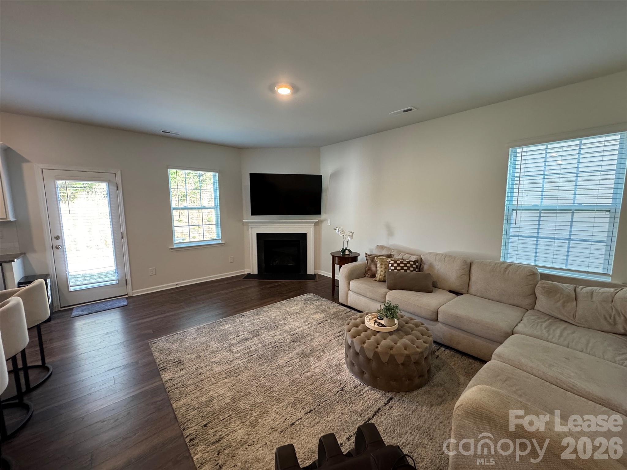 Secrest Commons - Residential Lease