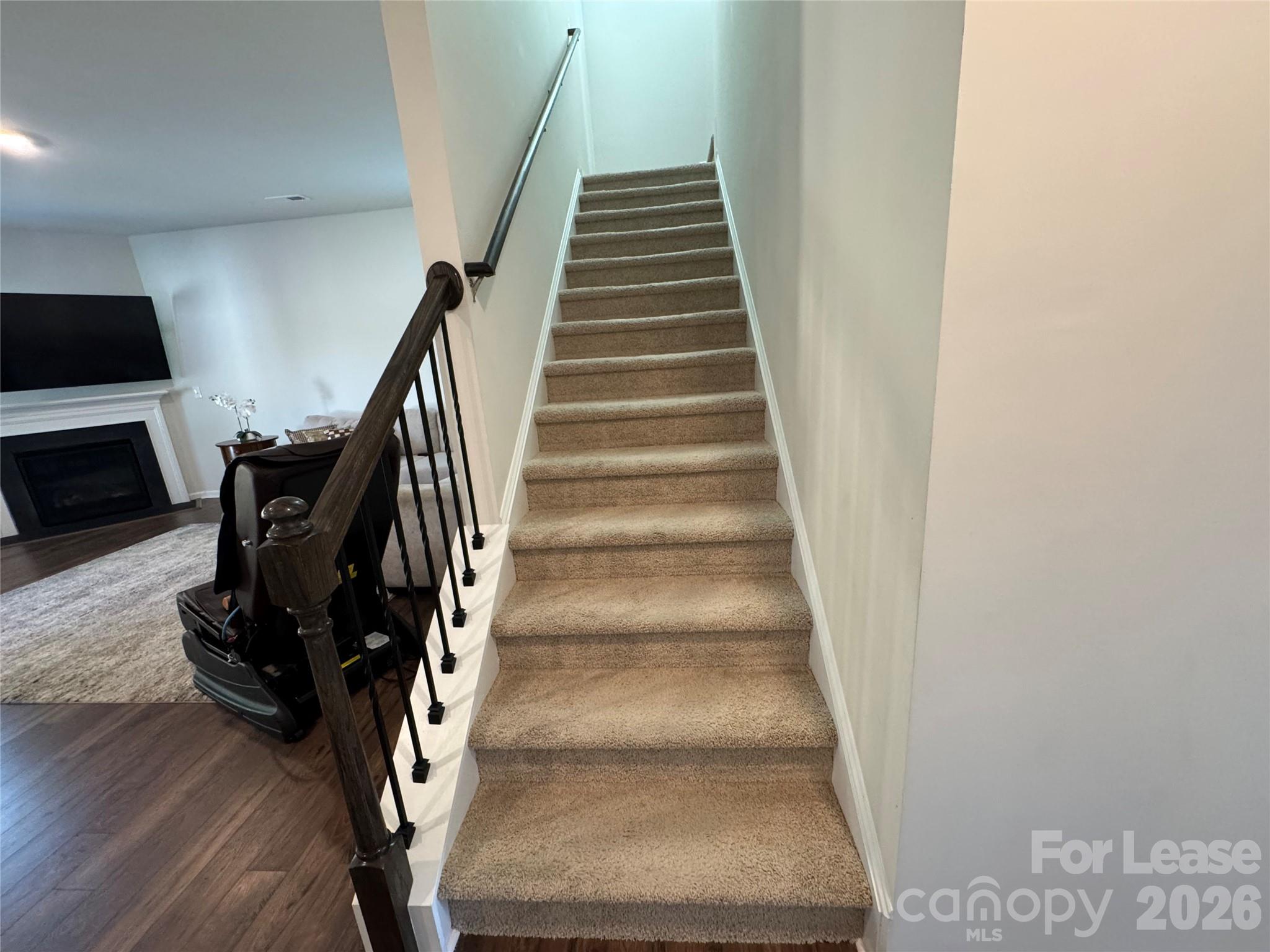 Secrest Commons - Residential Lease