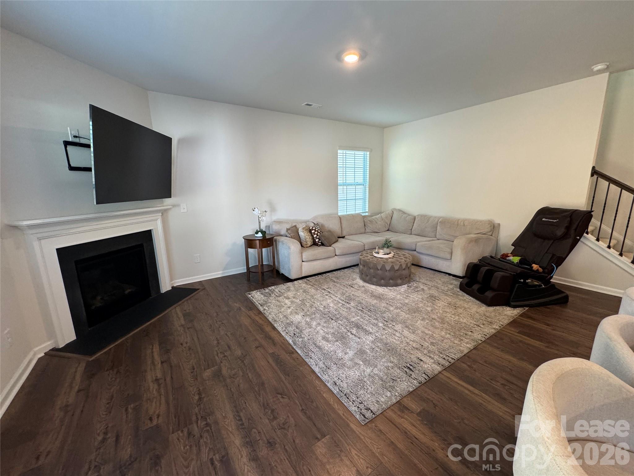 Secrest Commons - Residential Lease