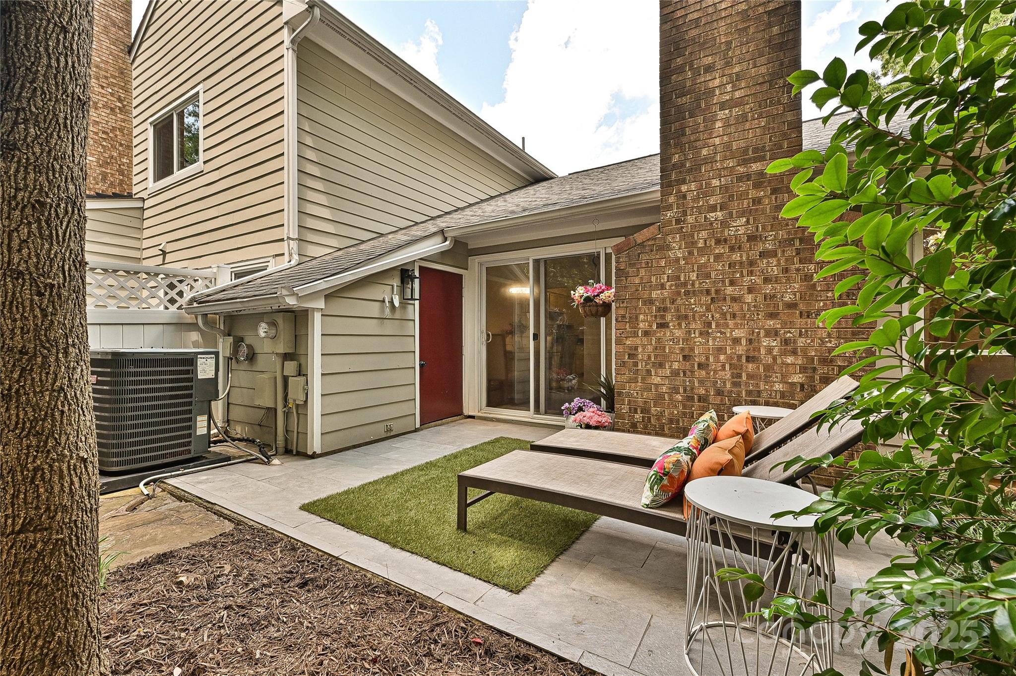 1077 Sardis Cove Drive