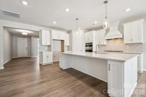 Photo of 18214 Torchbearer Lane, Charlotte, NC 28278 (MLS # 4381444)