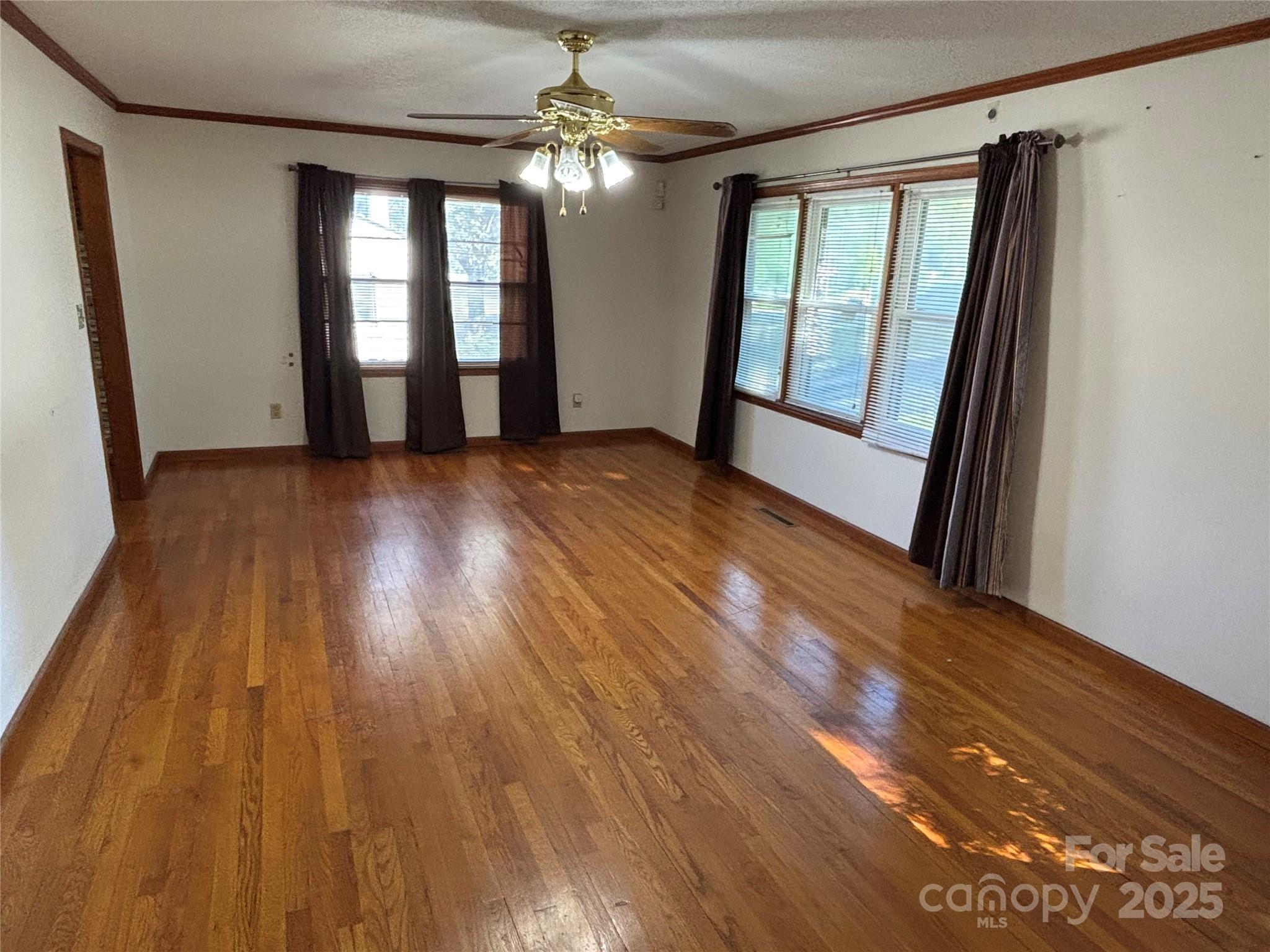 850 W Garrison Boulevard