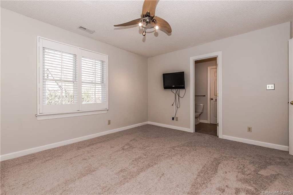 Hampton Green - Residential