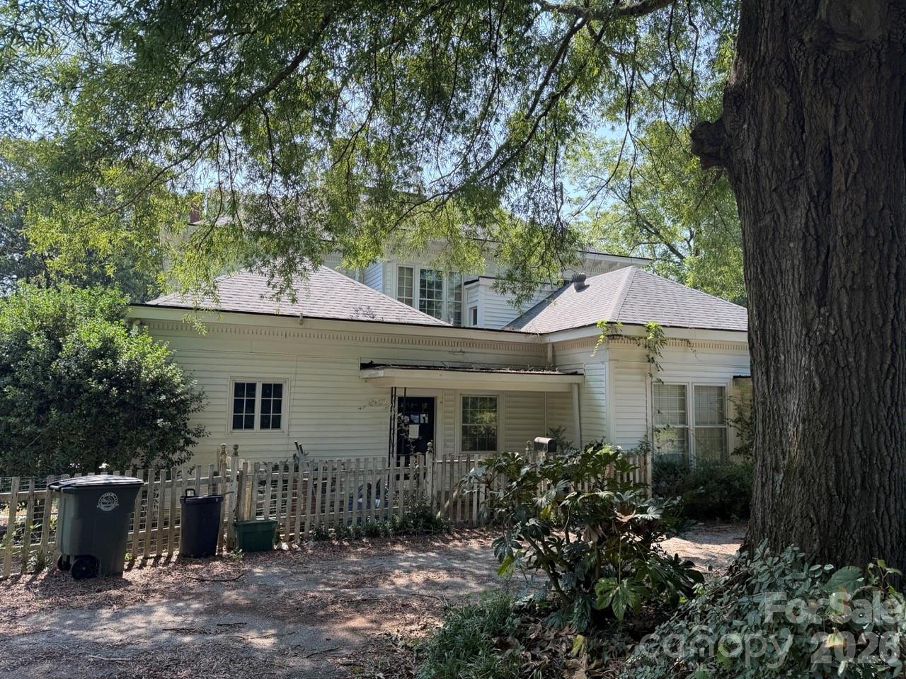 206 Rose Terrace