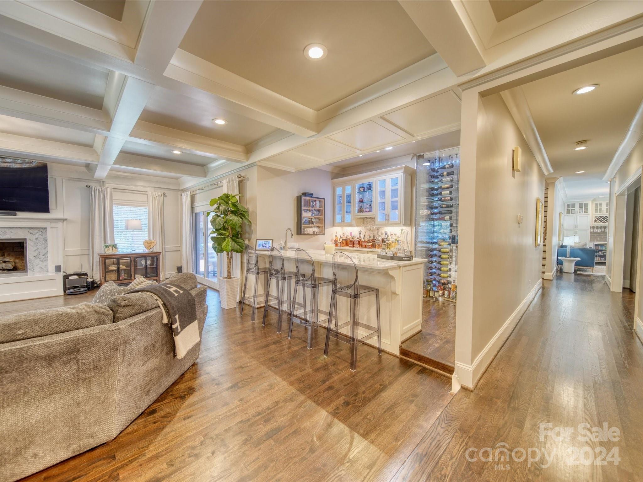 Country Club Estates - Residential