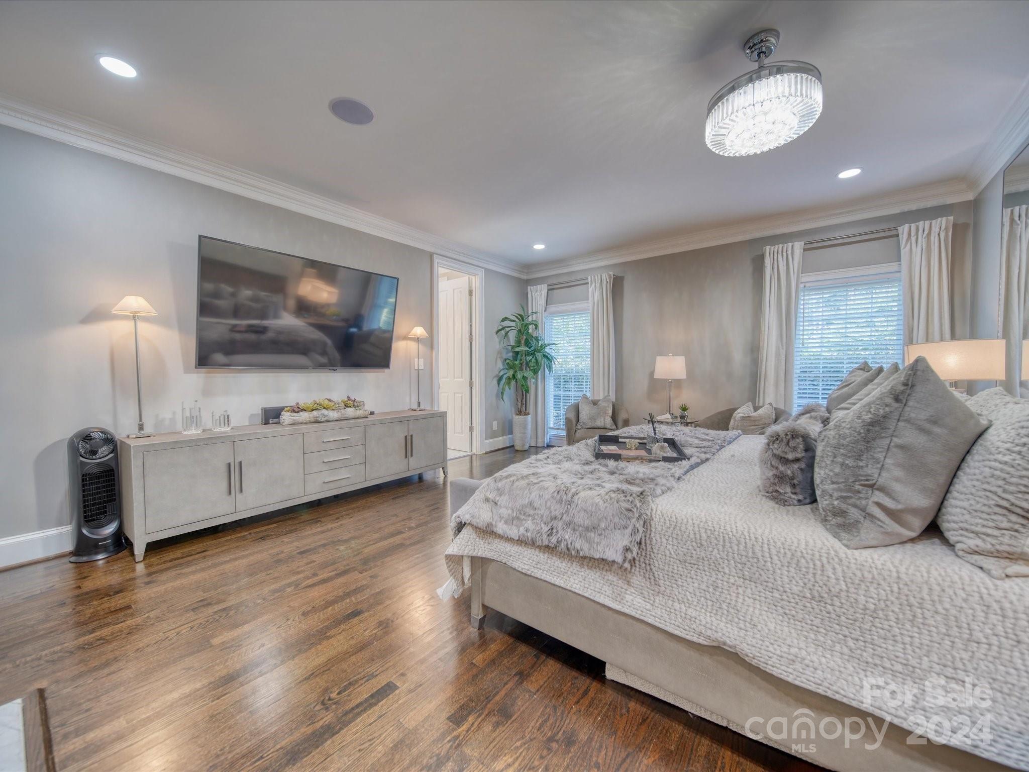 Country Club Estates - Residential