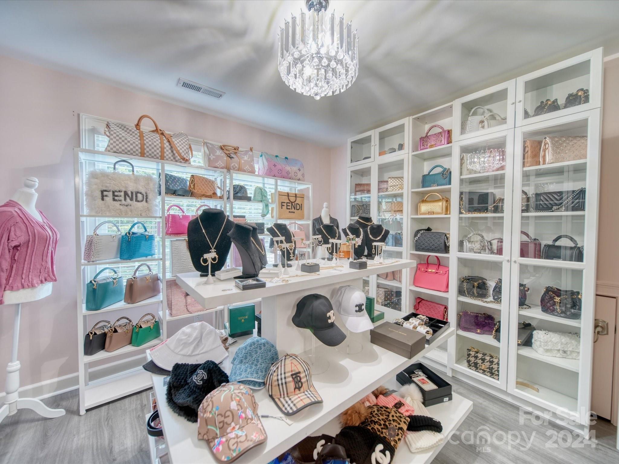 Country Club Estates - Residential