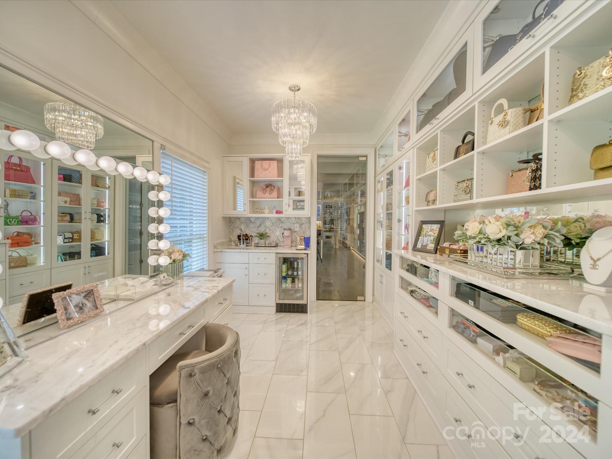 Country Club Estates - Residential