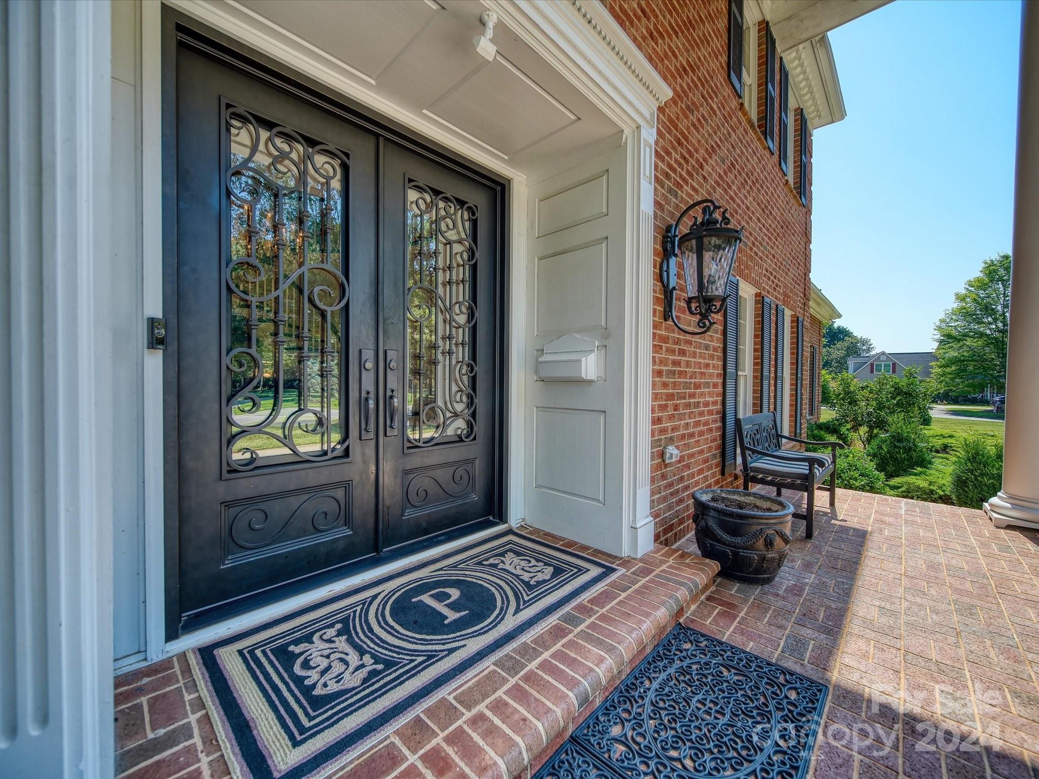 Country Club Estates - Residential